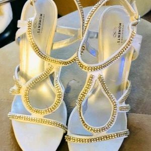 Dress shoes Size 9 1/2 ~Unforgettable Moments~